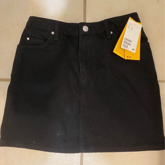 H&M Black Jean Skirt - Picture 1 of 2